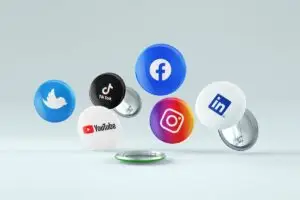 Social media icons on buttons